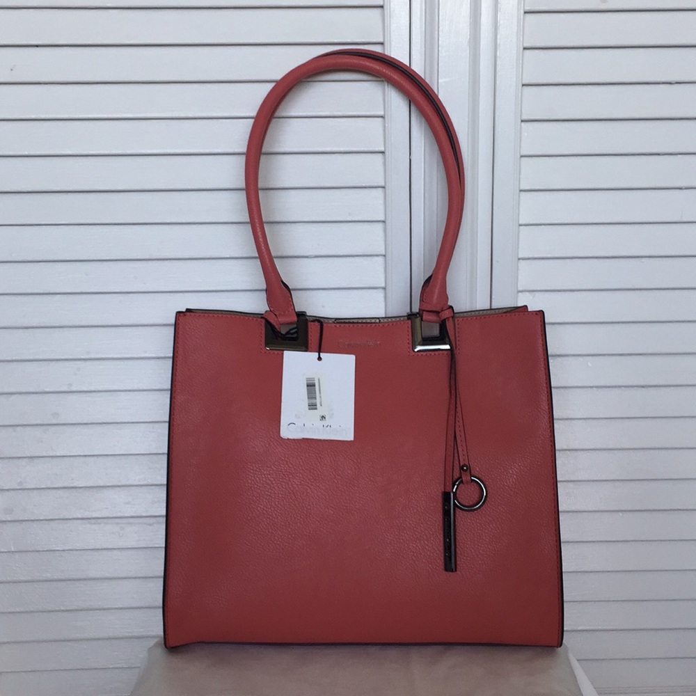 Calvin Klein N/s Novelty Smooth Boxed Tote